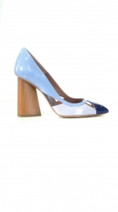Woman shoes