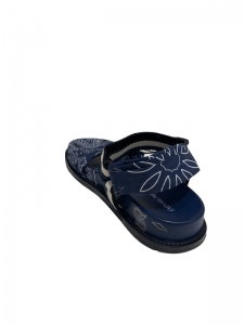 Woman shoes