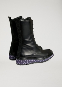 Woman boot