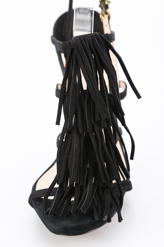 Woman shoes