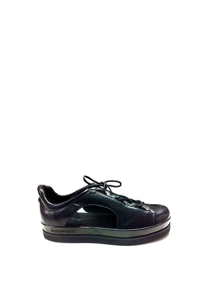 Woman shoes
