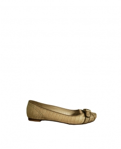 Woman shoes