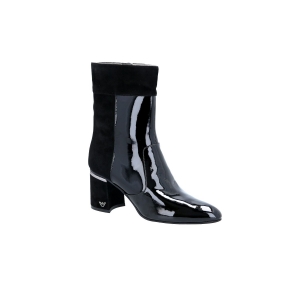 Woman shoes